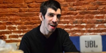 La reivindicación de Gonzalo Giles, escritor y periodista mudo: "No hablar no significa tener ganas de decidir"