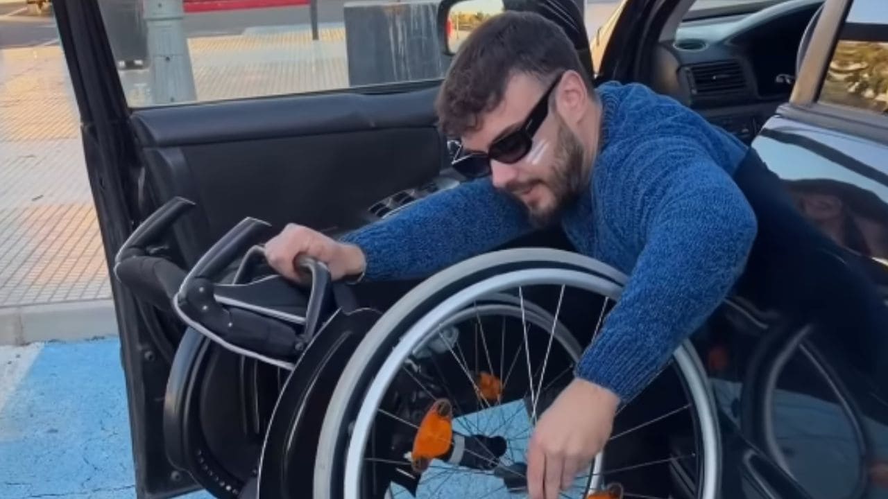 Luppi estalla contra el uso inadecuado de las plazas PMR