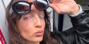 Marta Bustos, joven con discapacidad visual