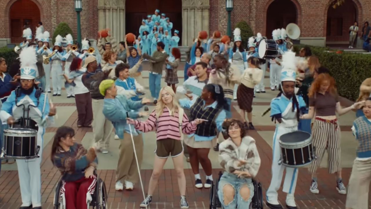 Apple lanza un musical con personas con discapacidad para destacar la accesibilidad de sus productos