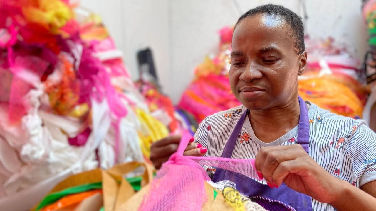 Nnena Kalu, primera artista con discapacidad intelectual en ganar el prestigioso ‘Premio Turner’