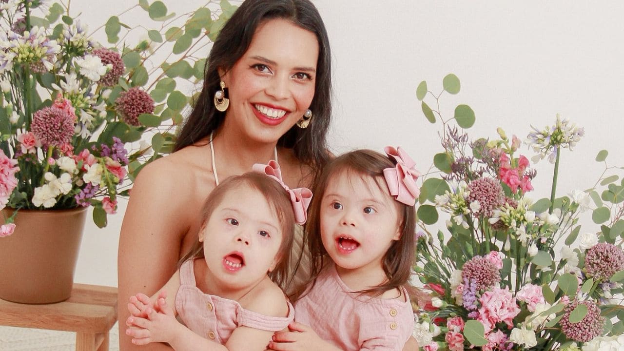 Roxana Soria, madre de gemelas con síndrome de Down: "Mis hijas no vinieron a encajar, sino a enseñarnos a respetar"