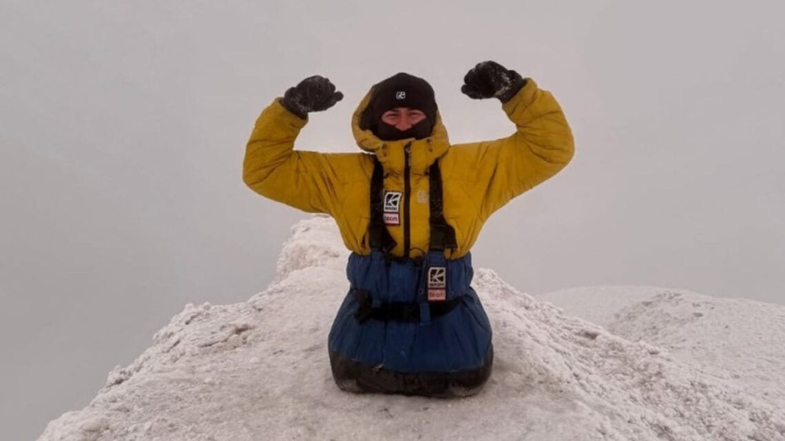Raustm Rustam Nabiev, primera persona sin piernas que logra subir la montaña ...