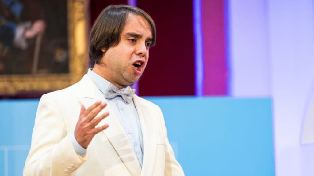 El barítono autista Johann Sebastian Salvatori recibe el premio ‘INJUVE’
