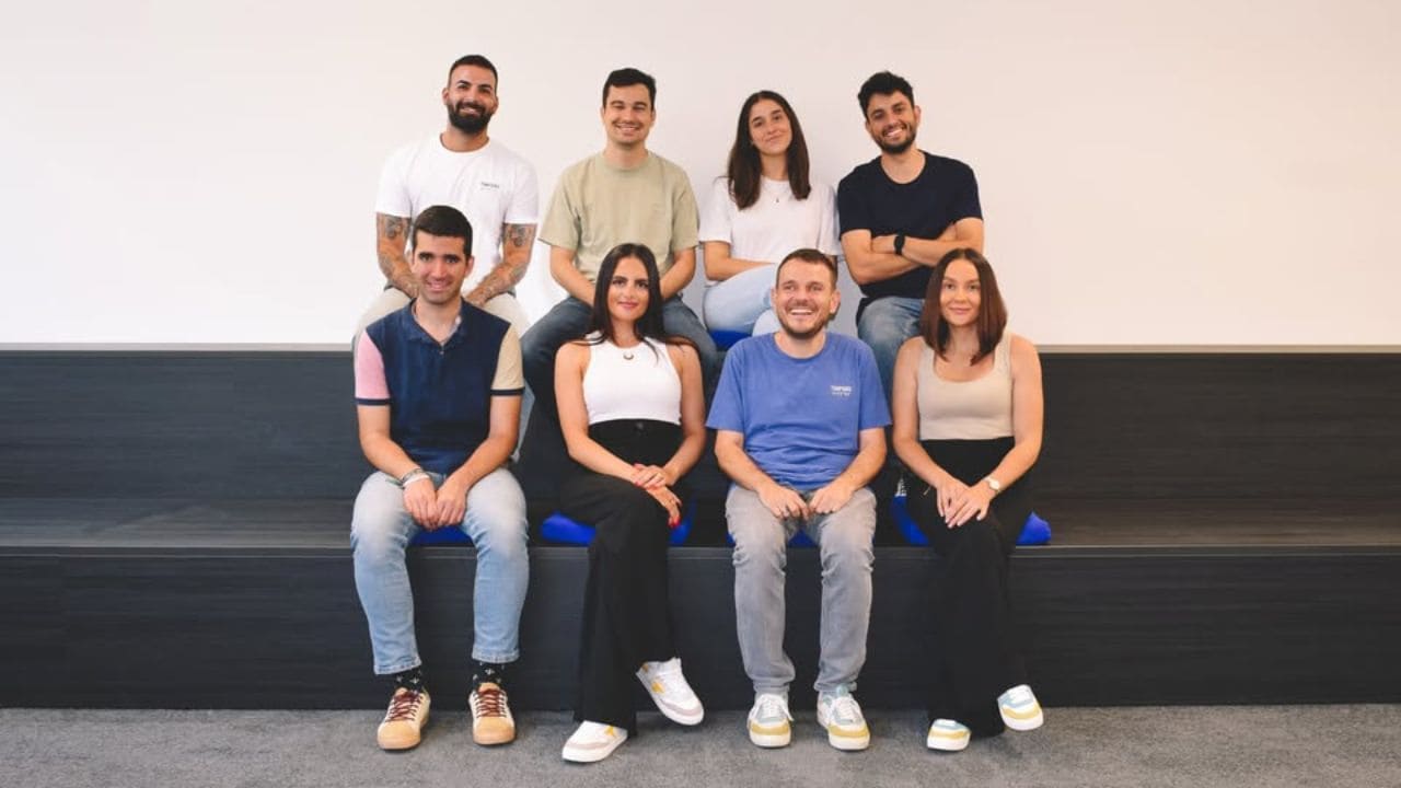 'Timpers', una marca de zapatillas inclusivas hechas por personas con discapacidad "para todo el mundo"