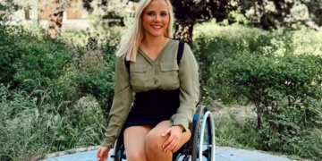 Una vida entre discapacidad y humor: la historia de Lucía Martínez tras una lesión medular