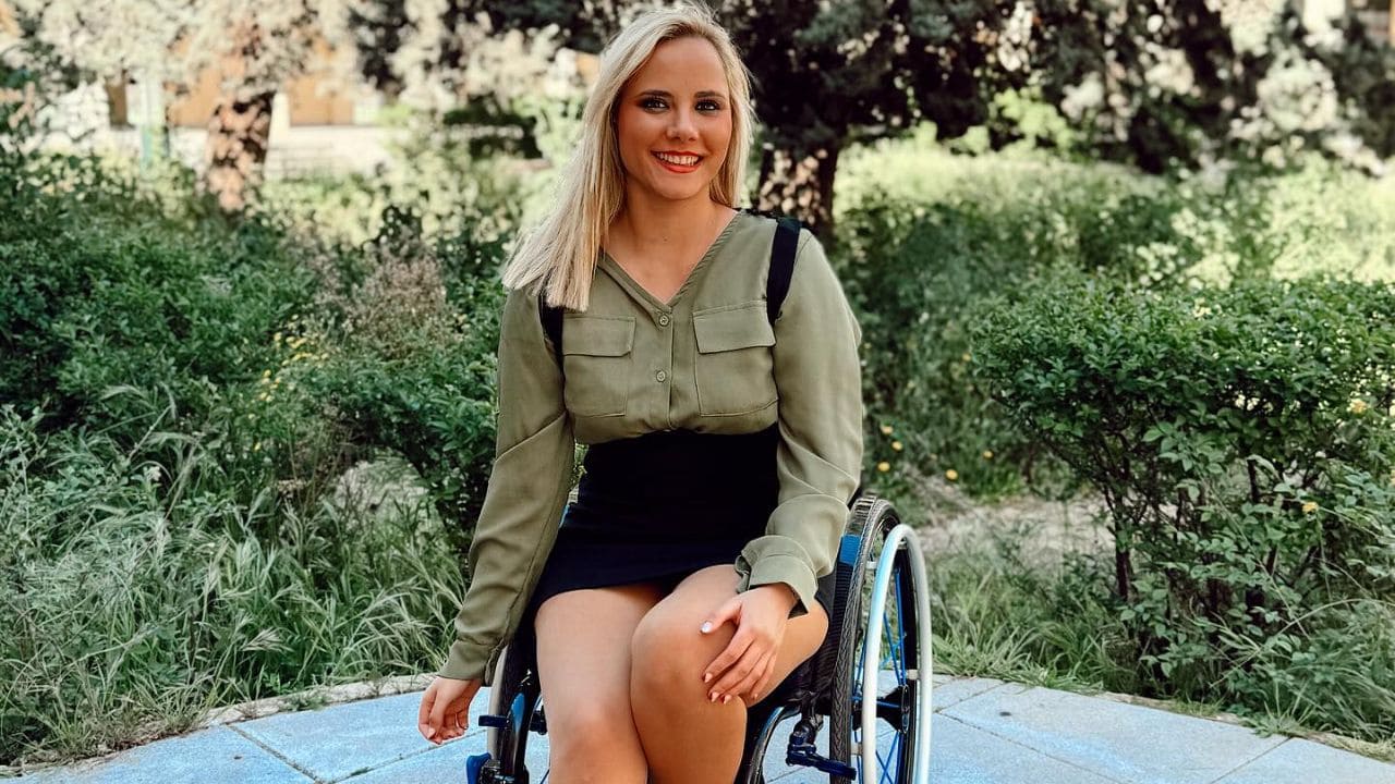 Una vida entre discapacidad y humor: la historia de Lucía Martínez tras una lesión medular