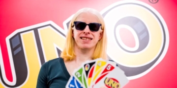 UNO Braille para personas ciegas