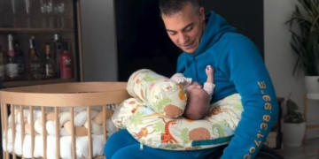 Cojín adaptado para trasladar a bebés en silla de ruedas