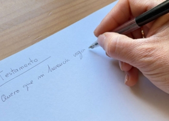 Cómo hacer un testamento a mano, gratis y con validez legal en España