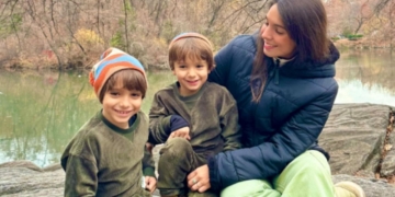 Saray junto a sus dos hijos enfermedad de Perthes