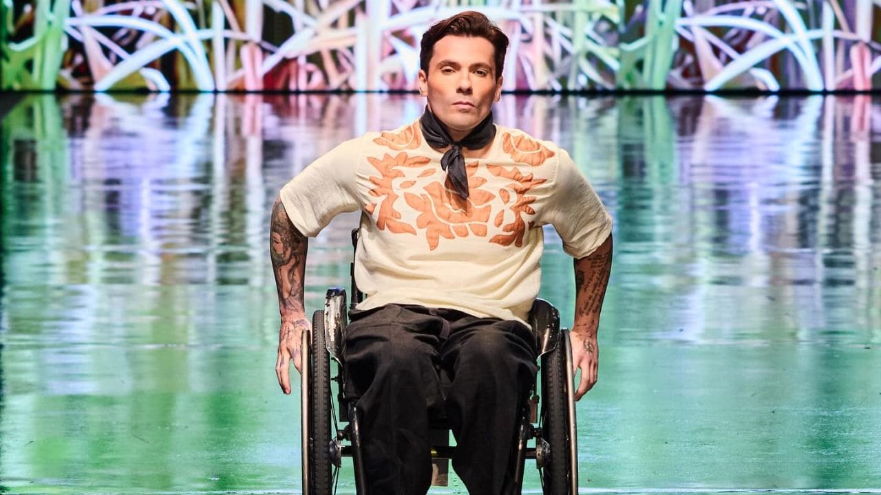 Esteban Chavarría: encontrar en la pasarela el espacio para visibilizar la discapacidad en silla de ruedas