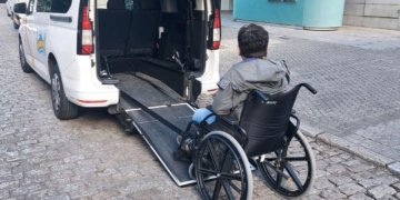 Madrid autoriza el uso de taxis y VTC adaptados con etiqueta C para personas con discapacidad