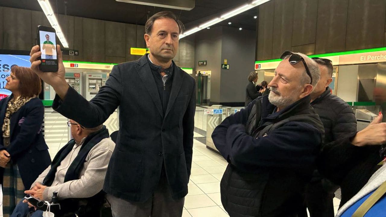 El Metro de Málaga incorpora la Lengua de Signos