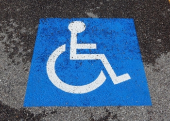 Cantabria aprueba un nuevo decreto sobre las tarjetas de aparcamiento PMR con importantes novedades Aparcamiento PMR