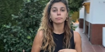 Pau, una paciente de dolor crónico con "miles de ganas de vivir" que expresa sus emociones cuando 'nadie le ve'