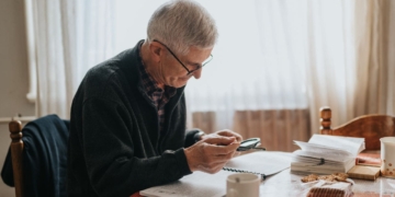 Documento clave para no perder la pensión no contributiva