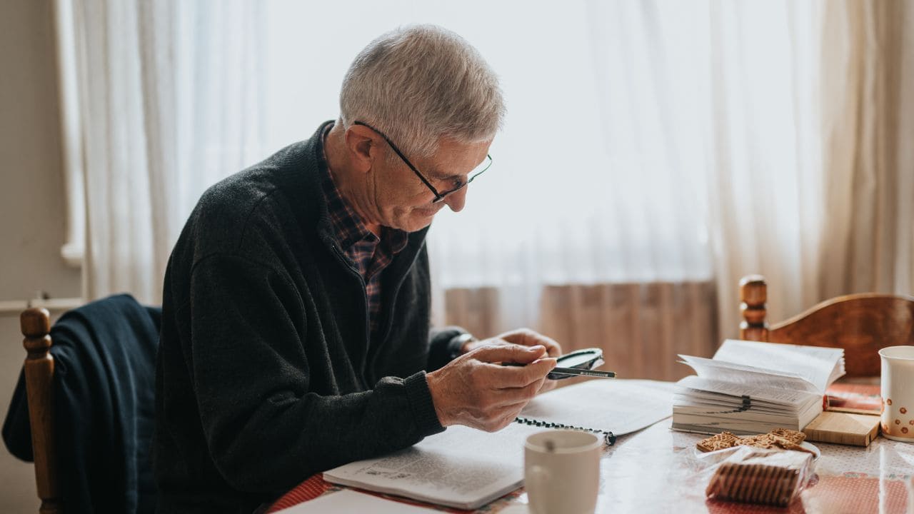 Documento clave para no perder la pensión no contributiva