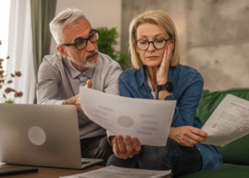 Hacienda aún no ha devuelto la Renta a casi 400.000 contribuyentes: Estos son los intereses que puedes recibir Retrasos en la devolución de la Renta por parte de Hacienda