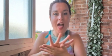 Vicky Méndez: una creadora de contenido con discapacidad que muestra planes accesibles para personas sordas