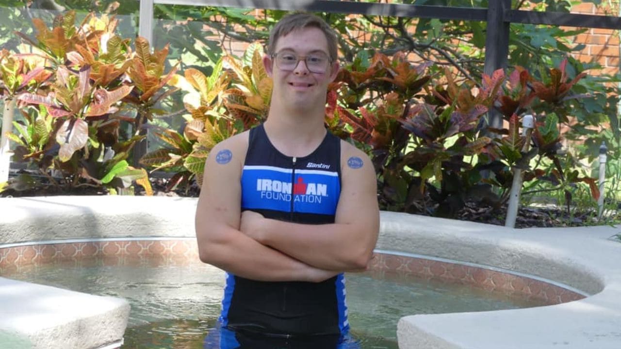 Chris Nikic: el primer Ironman con síndrome de Down que se ha alzado como un referente del deporte inclusivo