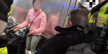 Prioridad en el ascensor: qué dice la normativa sobre carritos de bebé y personas con movilidad reducida