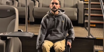 Ander Arteagabeitia denuncia la falta de accesibilidad en el cine para personas en silla de ruedas