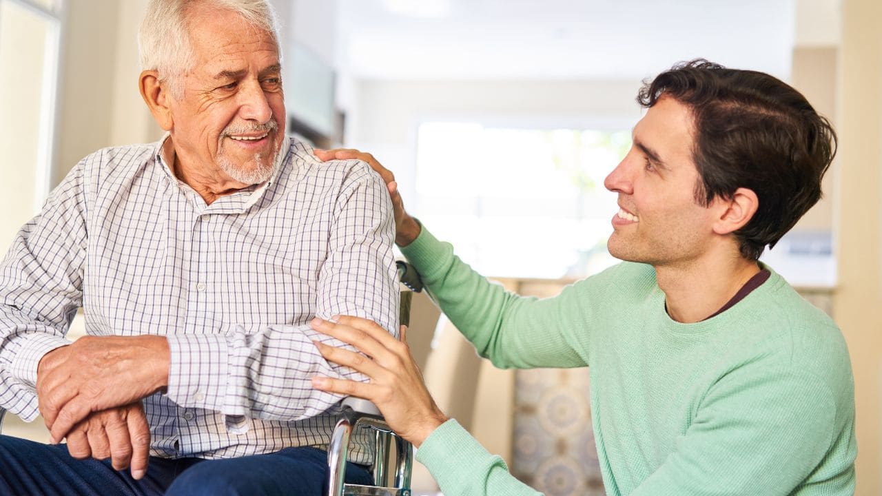 Deducción por ascendiente con discapacidad a cargo en la Declaración de la Renta: cuantía y solicitud