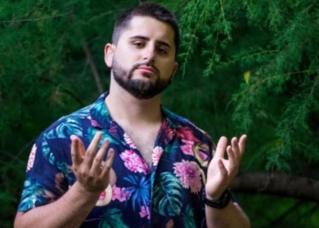 Alberto, influencer con discapacidad auditiva