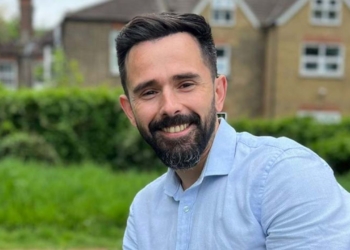 Abraham Arenas, doctor con autismo y activista