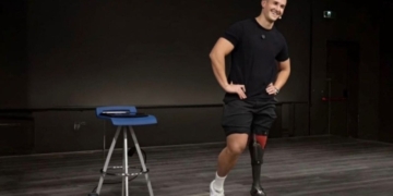 Eric González, un joven con discapacidad que sensibiliza sobre la inclusión a través de sus conferencias