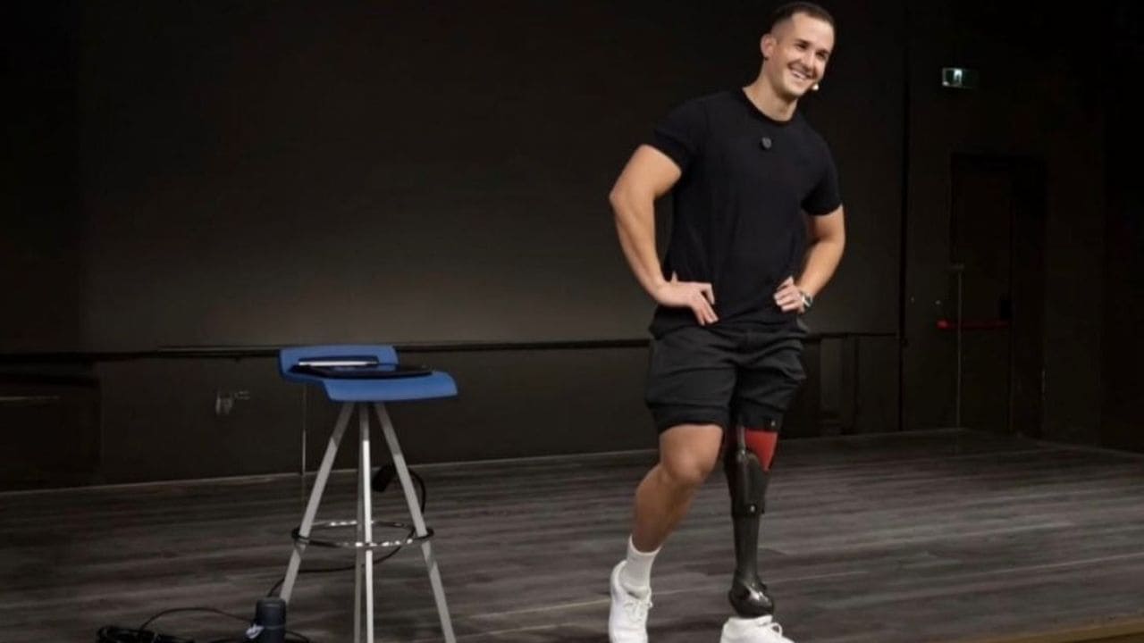 Eric González, un joven con discapacidad que sensibiliza sobre la inclusión a través de sus conferencias