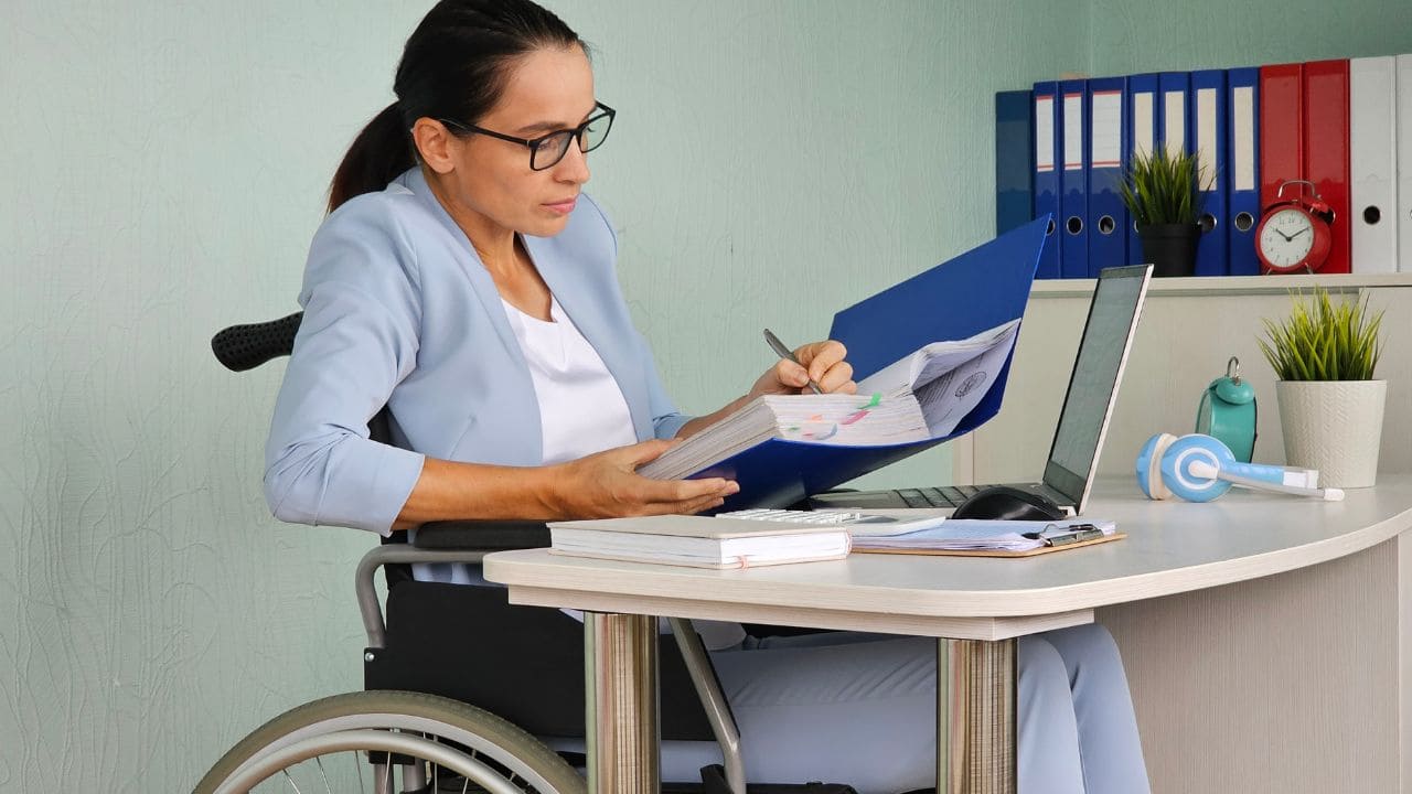 Pensiones de incapacidad permanente no tributan por el IRPF en 2026