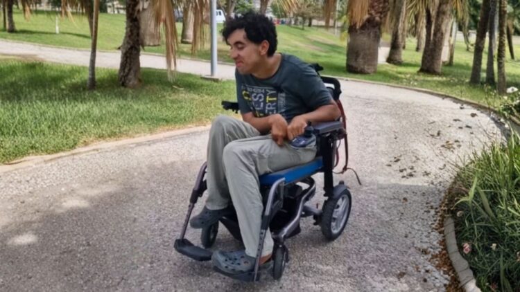 Ismail Fernández, joven con un 92% de discapacidad