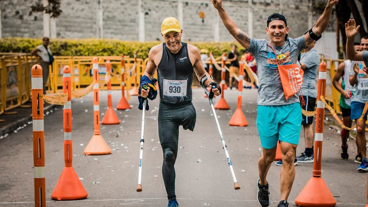 El mensaje de motivación de Fredy Gómez, triatleta con discapacidad: “Utiliza siempre el miedo a tu favor”