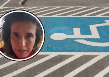 Laura Sánchez reclama respeto para las plazas de aparcamiento PMR