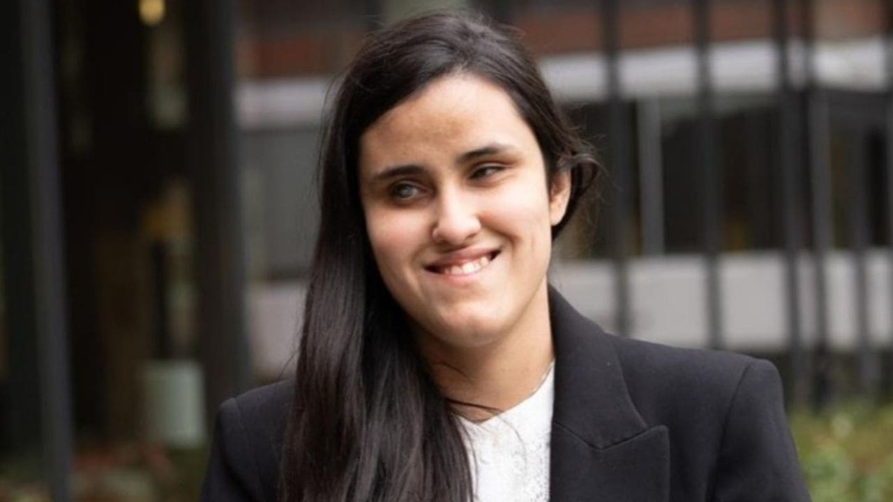 Milagros Costabel, una joven ciega que se ha graduado en Harvard y viaja por el mundo con su perro guía