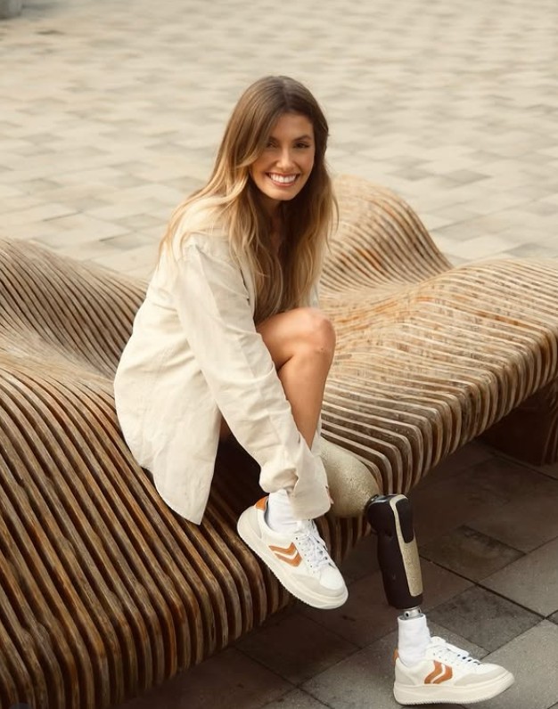 Paola Antonini, modelo e influencer con discapacidad que promueve la aceptación con un mensaje inspirador