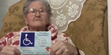 Dolores pide respeto por las plazas de aparcamiento PMR