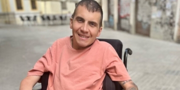Rafael Fuentes, un joven en silla de ruedas: “Mi enfermedad es el regalo más grande que he podido tener”