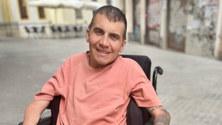 Rafael Fuentes, un joven en silla de ruedas: “Mi enfermedad es el regalo más grande que he podido tener”