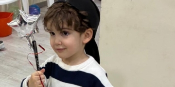 La lucha de Rober, un pequeño de 3 años, contra la Leucodistrofia de Alexander