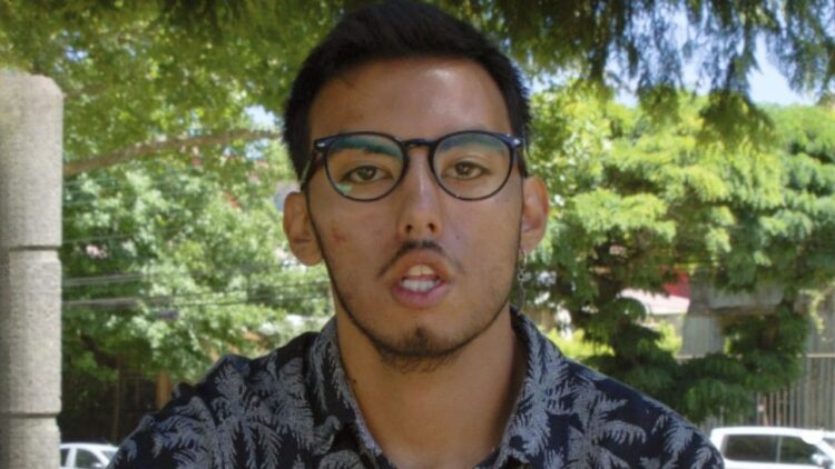Lucas Robles, joven con síndrome de Moebius