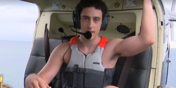 Salto de Alberto Ávila desde el helicóptero en 'Supervivientes'