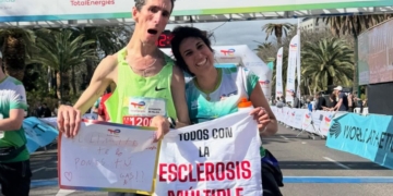 Álex Roca recorre la Media Maratón de Málaga para dar visibilidad a la Esclerosis Múltiple