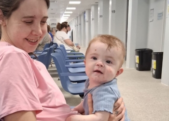 El día a día de familias con Piel de Mariposa: "Me temblaban las manos; no podía taparle la herida"