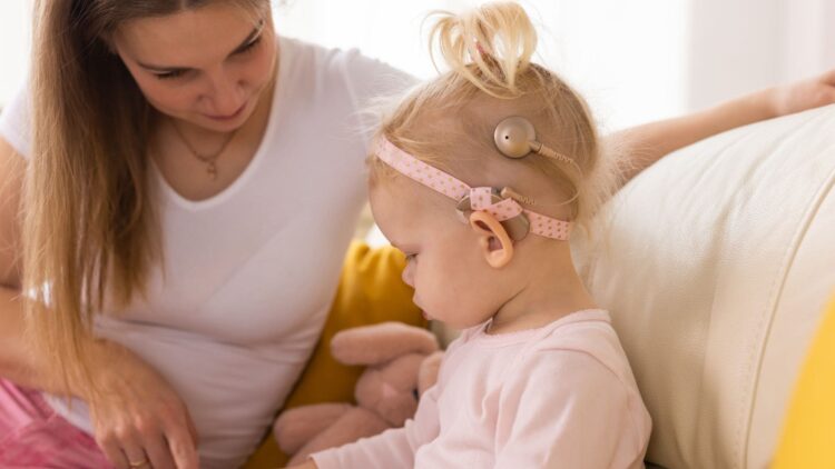 Aprendizaje de los niños con sordera: detección precoz, tratamiento y la importancia de las familias