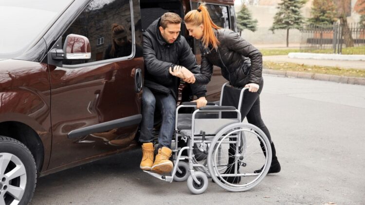 Así puedes adaptar un coche para el transporte de una persona en silla de ruedas