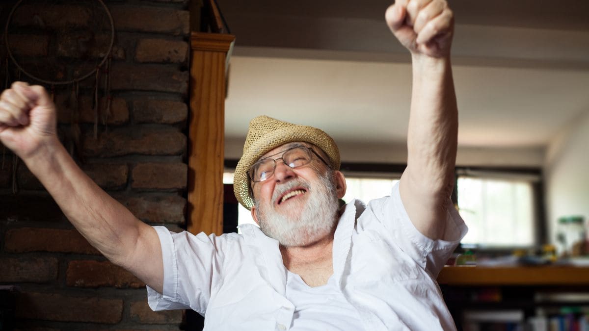 Así puedes conseguir el certificado del pensionista, la llave de las personas mayores para acceder a beneficios gratuitos