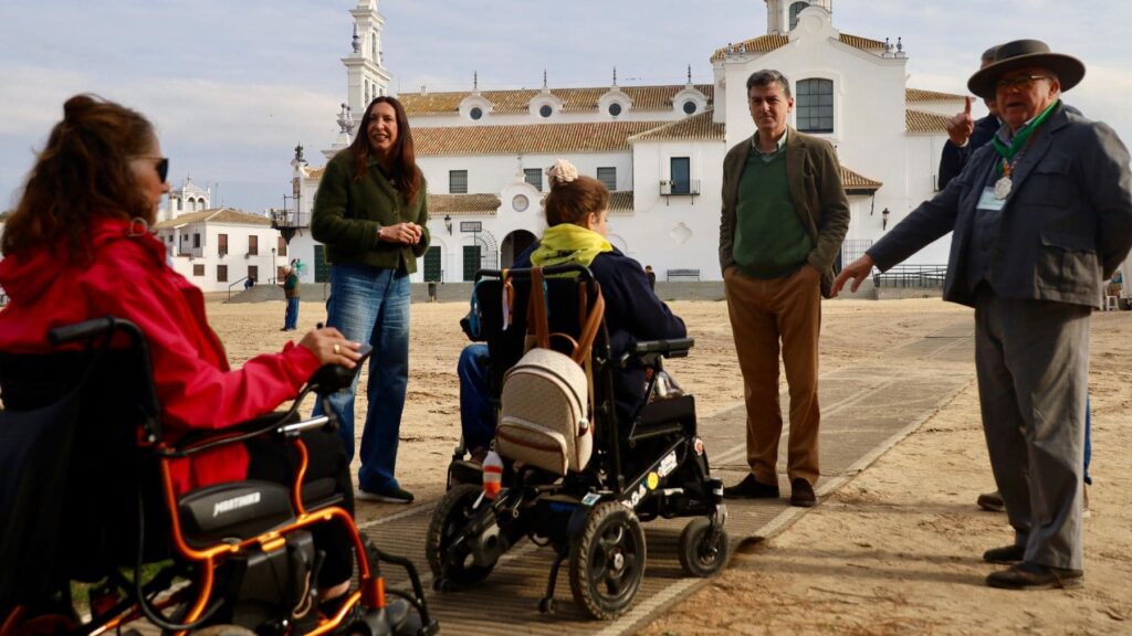 ‘Camino del Rocío sin Barreras’, una peregrinación de cientos de personas con discapacidad para ver a la Virgen
